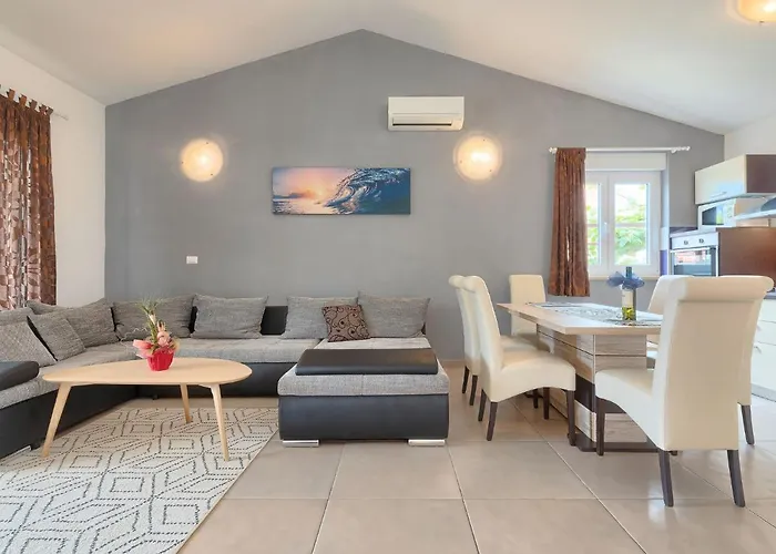 Goldi By Interhome *